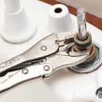 how replace a kitchen faucet